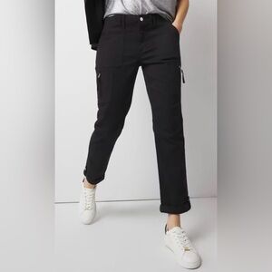 Black Mid-Rise Pret-A-Pedi Straight Cropped Pants